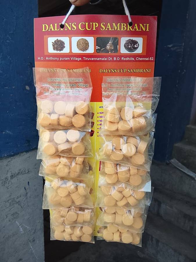 Cup sambrani retail display